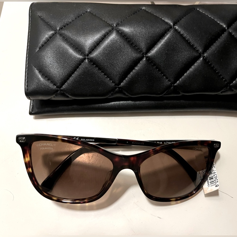 NWT Chanel cat-eye sunglasses with case